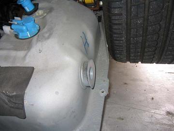 2003-2004 Cobra Tank Swap Gas Tank Down